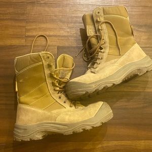 Army surplus boots size 39